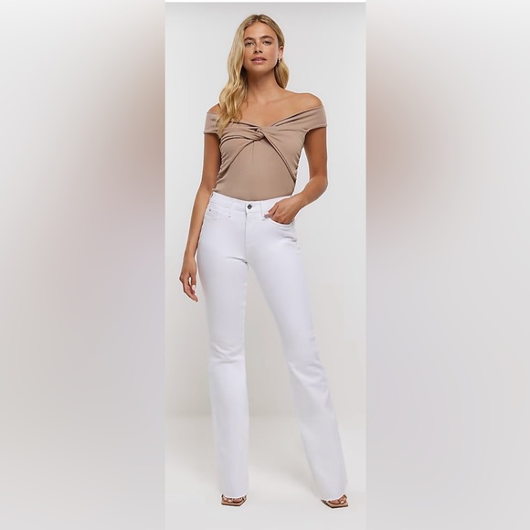 River Island Plus White Mid Rise Flare Jeans Size 18 NWT - Picture 2 of 16